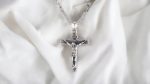 Men s Chain Crucifix Necklace Vintage Crucifix Pendant And Necklace light 2