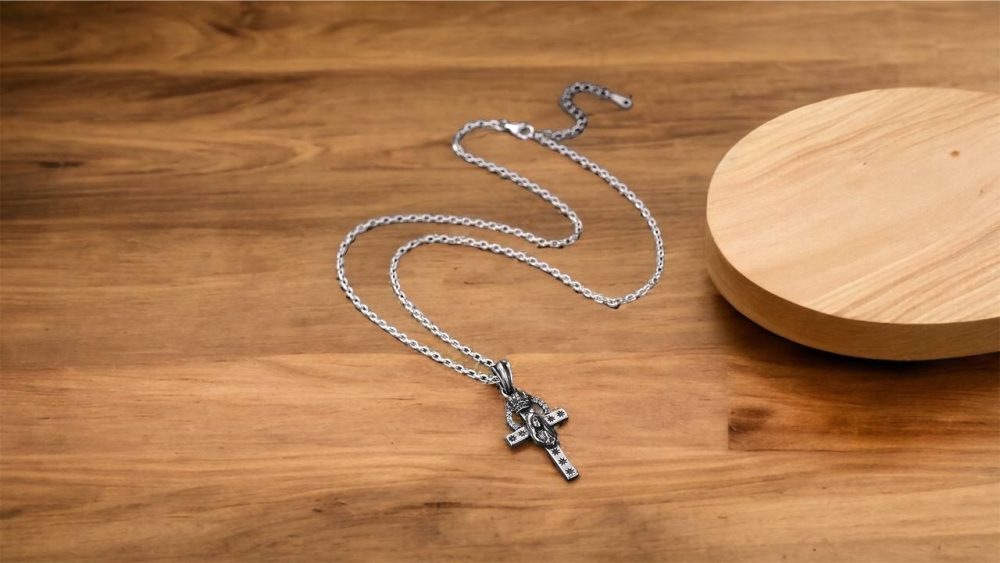 S925 Silver Cross Necklace Pendant Stylish Cross Necklace light 3